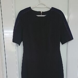 Tommy Hilfiger woman’s Burgundy Striped Shoulder Velvet Sheath Dress Size 6